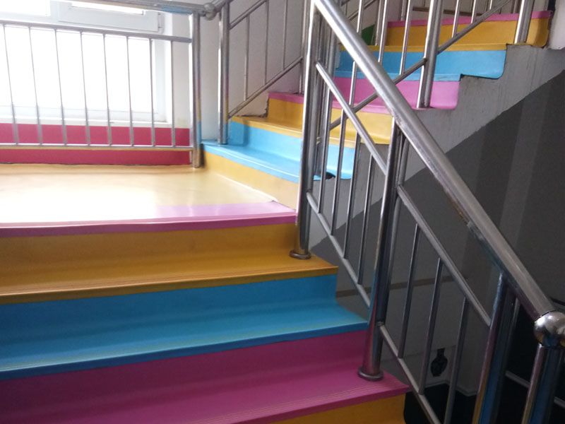 楼梯踏步安装方法