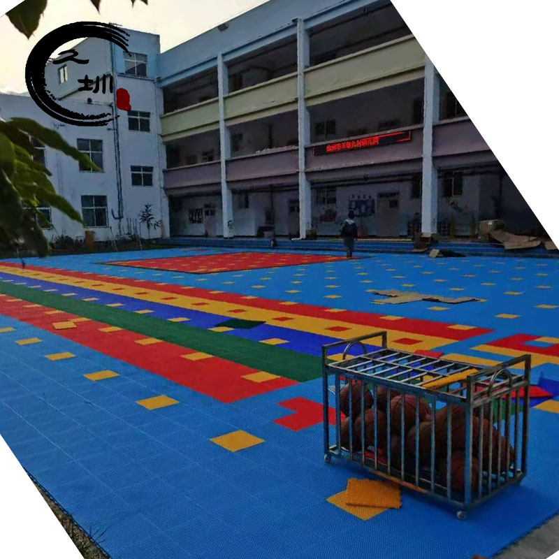 2023年月销20万悬浮地板厂家 幼儿园球场操场室外拼装塑胶地胶 蓝色